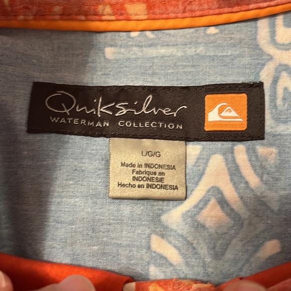 Quicksilver short sleeve button down - Picture 2 of 3
